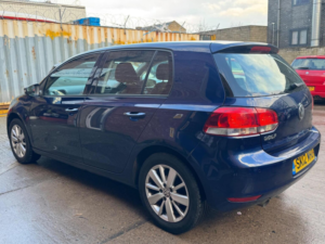 2012 Volkswagen Golf 1.6 Tdi Match DSG Euro 5 5dr in Blue — image 3
