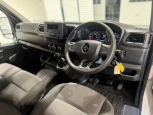 2022 Renault Master 2.3 Dci 35 Business+ Fwd Lwb Medium Roof Euro 6 4dr in White — image 5