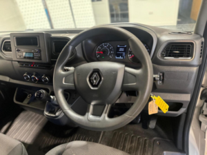 2022 Renault Master 2.3 Dci 35 Business+ Fwd Lwb Medium Roof Euro 6 4dr in White — image 6