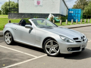 2010 Mercedes-Benz Slk 1.8 Slk200k Tiptronic Euro 4 2dr in Silver — image 3