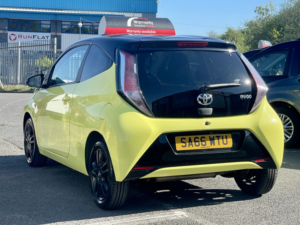 2016 Toyota Aygo 1.0 Vvt-I X-Cite 3 Yellow Bi-Tone in Yellow — image 6