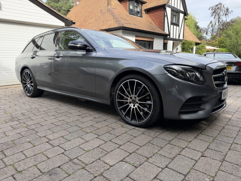 2020 Mercedes-Benz E Class 2.9 E400d Amg Line Night Edition in Grey — image 1