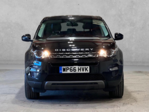 2016 Land Rover Discovery Sport 2.0 Td4 Se Tech 4WD Euro 6 (s/s) 5dr in Black — image 2