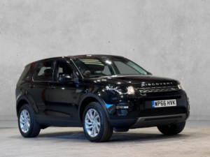2016 Land Rover Discovery Sport 2.0 Td4 Se Tech 4WD Euro 6 (s/s) 5dr in Black — image 5