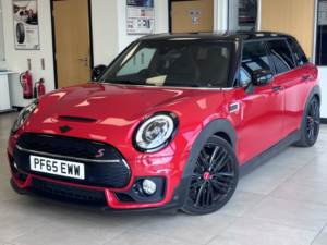 2015 MINI Clubman 2.0 Clubman Cooper S in Red — image 5
