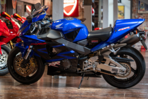2003 Honda Cbr900rr Fireblade *954 Original Example* in Blue — image 3