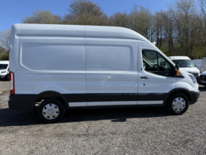 2018 Ford Transit 2.0 350 Ecoblue in White — image 5