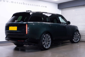 2024 Land Rover Range Rover 4.4 P530 V8 Autobiography Auto 4WD Euro 6 (s/s) 5dr (lwb, 7seat) in Green — image 2