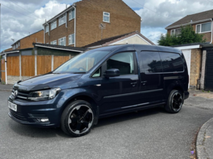 2016 Volkswagen Caddy Maxi 2.0 Tdi C20 Bluemotion Tech Highline Lwb Euro 6 (s/s) 6dr in Blue — image 3