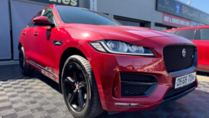2017 Jaguar F-Pace 2.0 D180 R-Sport Auto AWD Euro 6 (s/s) 5dr in Red — image 3