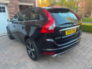 2016 Volvo Xc60 2.0 D4 R-Design Nav Euro 6 (s/s) 5dr in Black — image 4