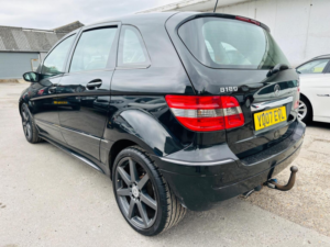 2007 Mercedes-Benz B Class 2.0 B180 Se CVT 5dr in Black — image 3