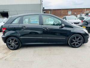2007 Mercedes-Benz B Class 2.0 B180 Se CVT 5dr in Black — image 5