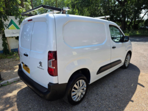 2021 Peugeot Partner 1.5 Bluehdi 1000 Professional Standard Panel Van Swb Euro 6 5dr in White — image 3