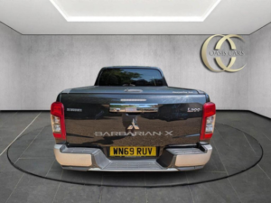 2019 Mitsubishi L200 2.2 Di-D Dc Barbarian X Auto 4WD Euro 6 (s/s) 4dr in Black — image 2