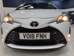 2018 Toyota Yaris 1.5 Vvt-I Icon Tech Euro 6 5dr in White — image 5