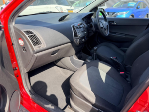 2014 Hyundai I20 1.2 Classic Euro 5 5dr in Red — image 6