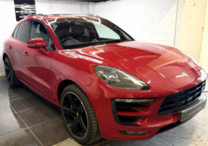 2017 Porsche Macan 3.0 T V6 Gts in Red — image 4