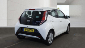 2015 Toyota Aygo 1.0 Vvt-I X-Pression X-Wave Euro 5 5dr Euro 5 in White — image 4