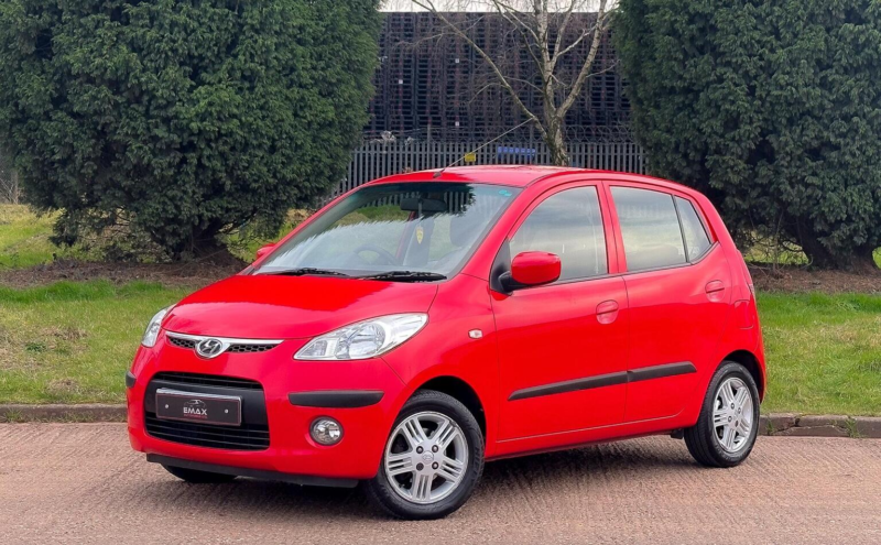 2013 Hyundai I10 1.2 Active Auto Euro 5 5dr in Red — image 1