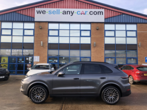 2021 Porsche Cayenne 3.0 T V6 in Grey — image 6