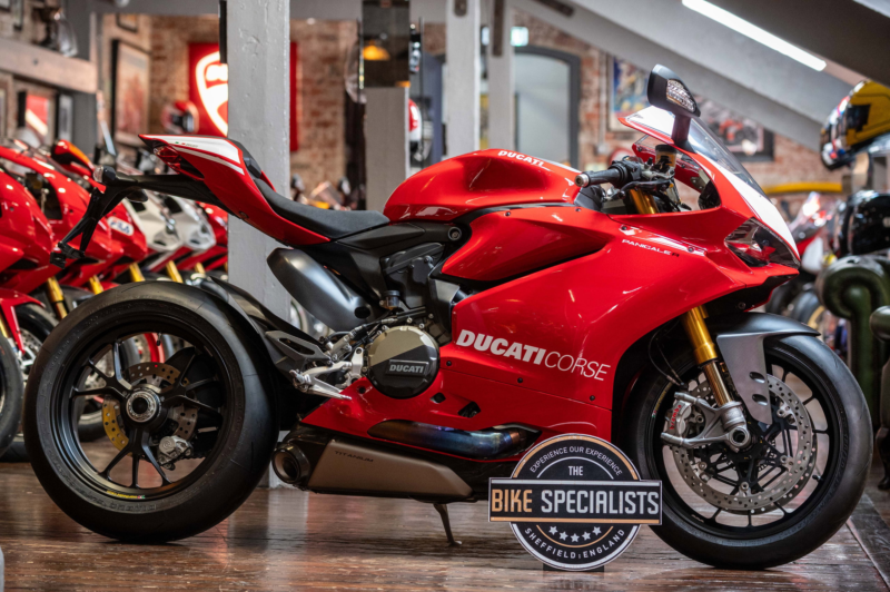 2017 Ducati Panigale R *just 562 Miles From New - One Owner* in Red — image 1