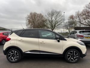 2014 Renault Captur 1.2 Tce Dynamique S Medianav Edc Euro 5 5dr in White — image 2