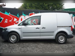 2020 Volkswagen Caddy 2.0 Tdi C20 102 Startline Bmt in Silver — image 3