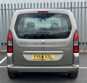 2014 Peugeot Partner Tepee 1.6 Hdi S in Bronze — image 6
