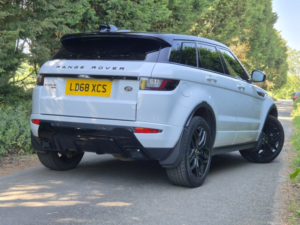 2018 Land Rover Range Rover Evoque 2.0 Si4 Hse Dynamic in White — image 2