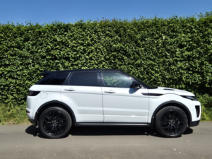 2018 Land Rover Range Rover Evoque 2.0 Si4 Hse Dynamic in White — image 4