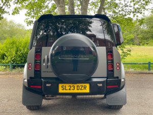 2023 Land Rover Defender 110 3.0 D250 Mhev X-Dynamic Se Auto 4WD Euro 6 (s/s) 5dr in Grey — image 5