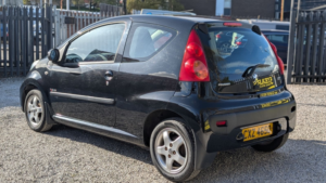 2009 Peugeot 107 1.0 12v Verve Hatchback 3dr Petrol Manual Euro 4 (68 Ps) in Black — image 5