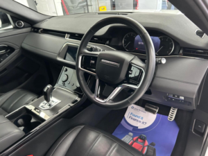 2022 Land Rover Range Rover Evoque 1.5 P300e 12.2kwh R-Dynamic Se Auto 4WD Euro 6 (s/s) 5dr in White — image 6