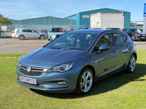 2017 Vauxhall Astra 1.4i Turbo Sri Hatchback 5dr Petrol Auto Euro 6 (s/s) (150 Ps) in Blue — image 4
