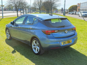 2017 Vauxhall Astra 1.4i Turbo Sri Hatchback 5dr Petrol Auto Euro 6 (s/s) (150 Ps) in Blue — image 6