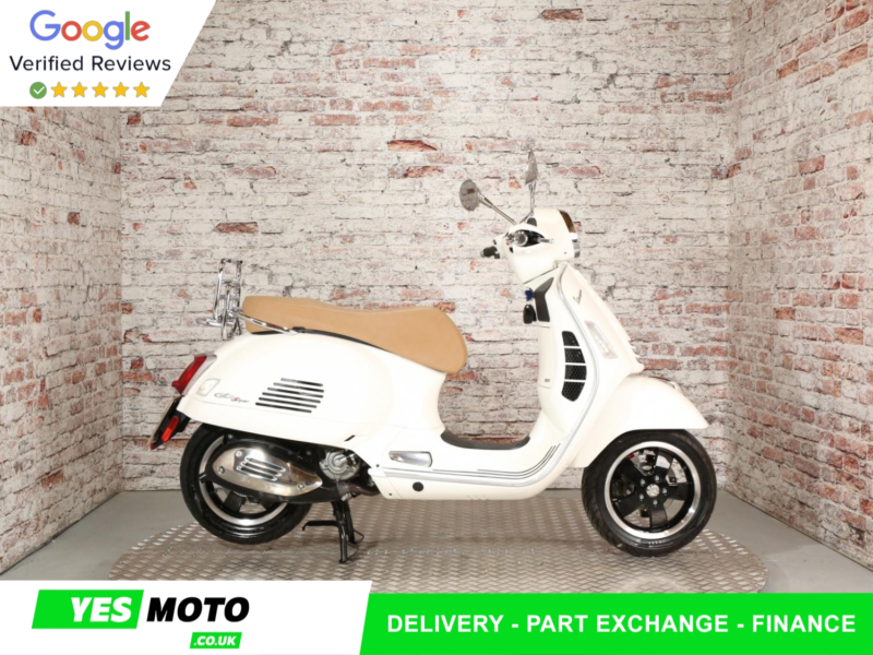 2020 Piaggio Vespa Gts 300 Super Abs in White — image 1