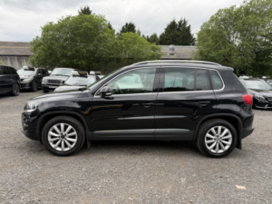 2015 Volkswagen Tiguan 2.0 Tdi Bluemotion Tech Match in Black — image 5