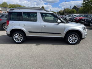 2014 Skoda Yeti 1.6 Tdi Greenline Ii S in Grey — image 3