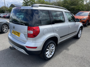 2014 Skoda Yeti 1.6 Tdi Greenline Ii S in Grey — image 4