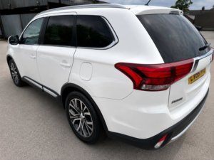 2016 Mitsubishi Outlander 2.2 Di-D Gx3 in White — image 3
