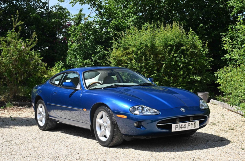 1996 Jaguar Xk8 Ref 8792 - Jaguar Xk8 (x100) 4.0 Coupe- Just 44k Miles! (rhd - Uk Car) in Blue — image 1