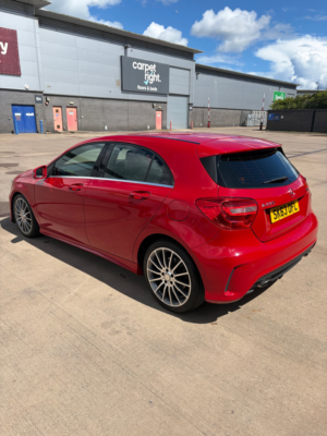 2013 Mercedes-Benz A Class 2.1 A220 Cdi Amg Sport Hatchback 5dr Diesel 7g-Dct Euro 6 (s/s) (170 Ps) in Red — image 3