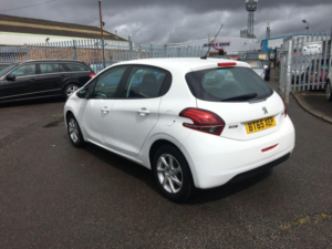 2016 Peugeot 208 1.2 Puretech Active Euro 6 5dr in White — image 6
