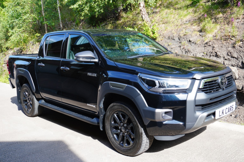 2023 Toyota Hilux 2.8 D-4d Invincible X in Black — image 1