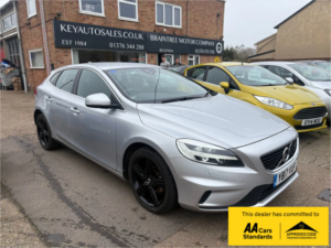 2017 Volvo V40