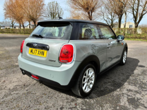 2017 MINI Hatch 1.5 Cooper Hatchback 3dr Petrol Manual Euro 6 (s/s) (136 Ps) in Grey — image 3