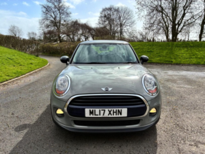 2017 MINI Hatch 1.5 Cooper Hatchback 3dr Petrol Manual Euro 6 (s/s) (136 Ps) in Grey — image 5