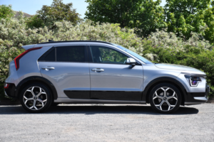 2022 Kia Niro 1.6h Gdi 3 SUV 5dr Petrol Hybrid Dct Euro 6 (s/s) (139 Bhp) in Grey — image 2