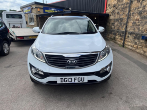 2013 Kia Sportage 1.7 Crdi Ecodynamics 2 2WD Euro 5 (s/s) 5dr in White — image 2
